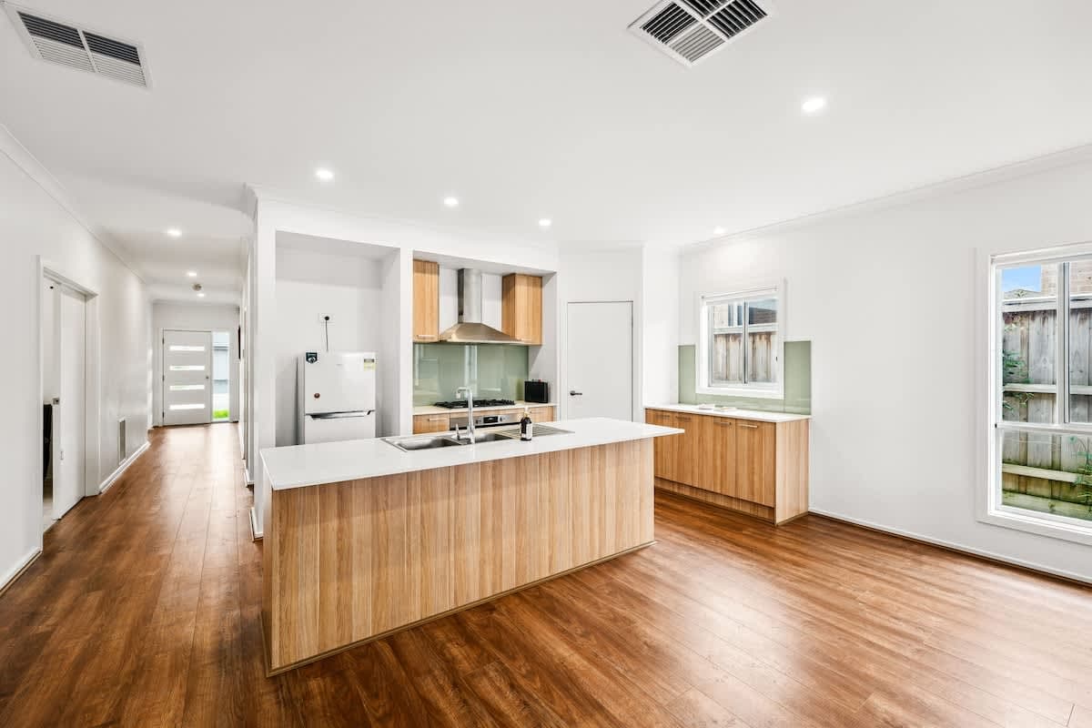 Furnished 4 Bedroom House in Clyde