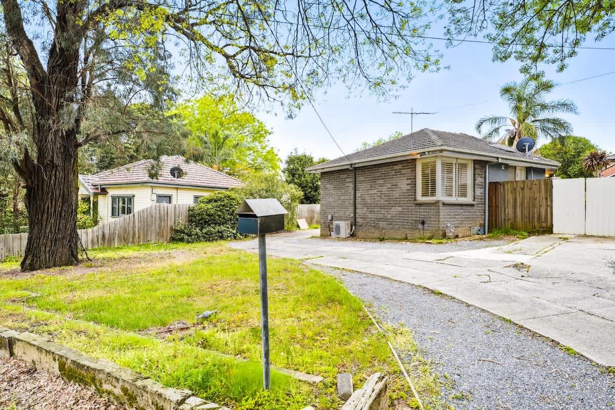 Furnished 3 Bedroom House in Doncaster East