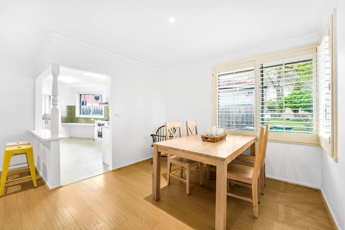 Furnished 3 Bedroom House in Doncaster East