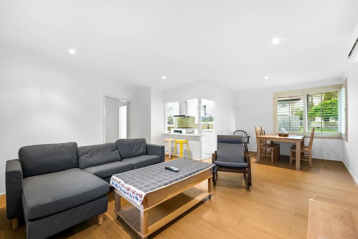 Furnished 3 Bedroom House in Doncaster East