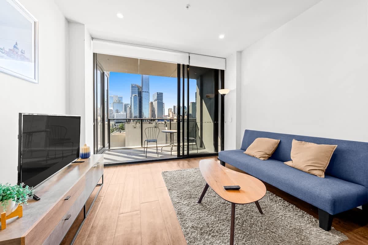 Furnished 1 Bedroom Apartment in South Brisbane