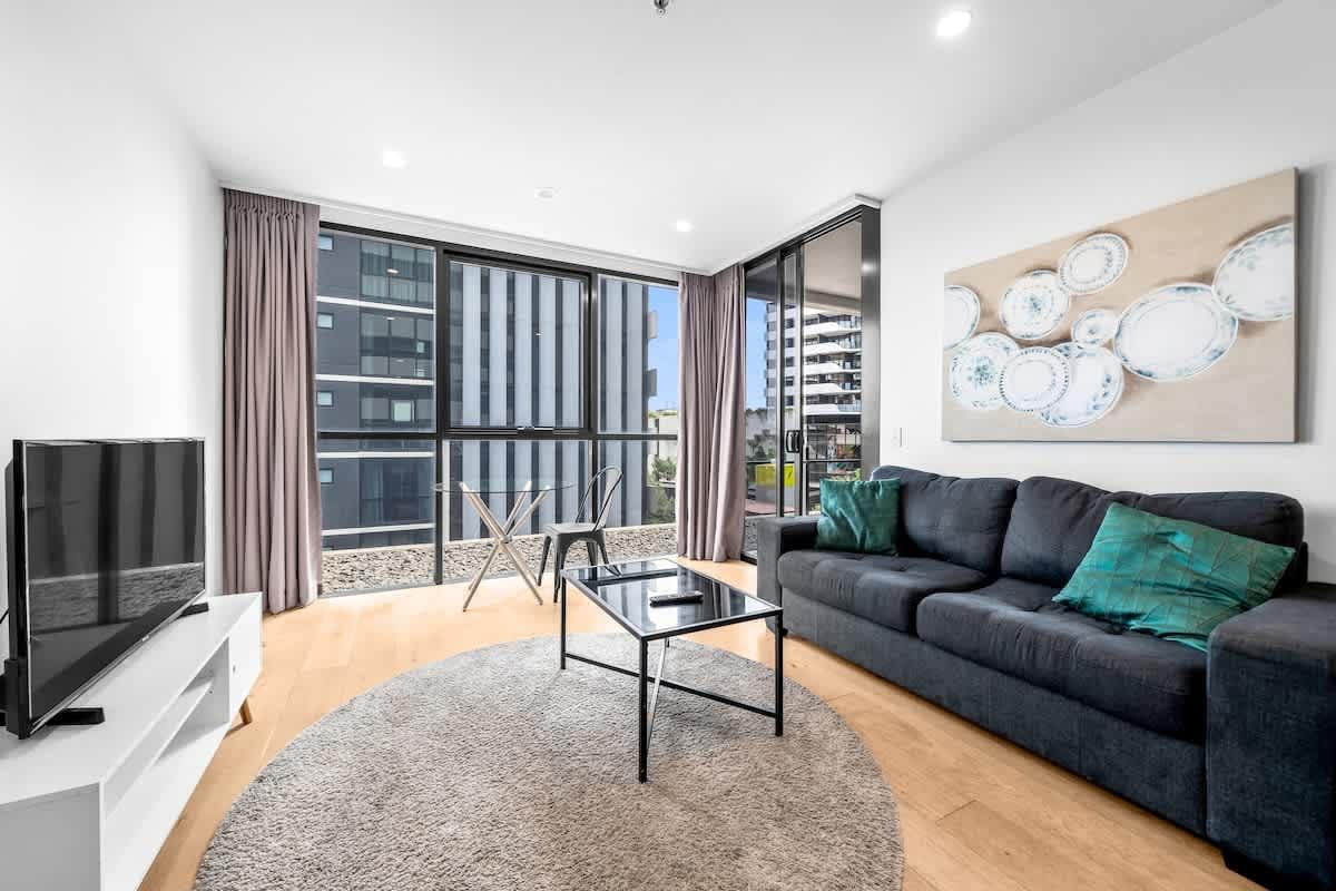 Furnished 1 Bedroom Apartment in Woolloongabba