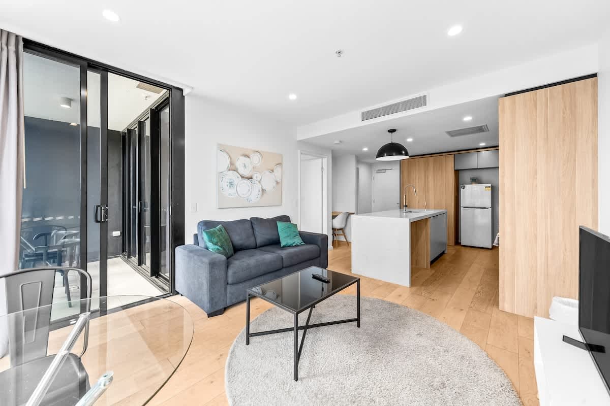 Furnished 1 Bedroom Apartment in Woolloongabba