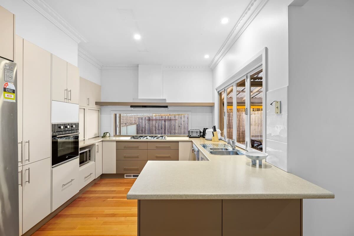 Furnished 4 Bedroom House in Ringwood