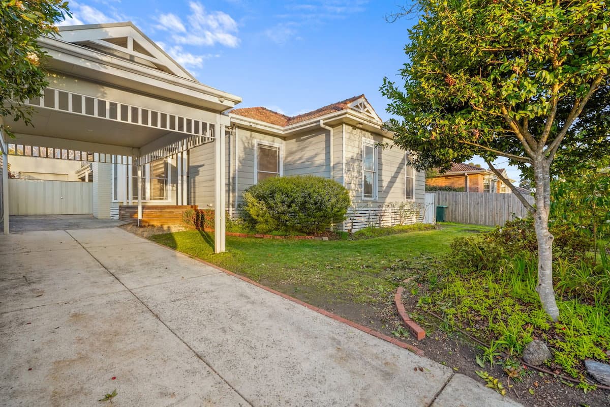 Furnished 4 Bedroom House in Ringwood