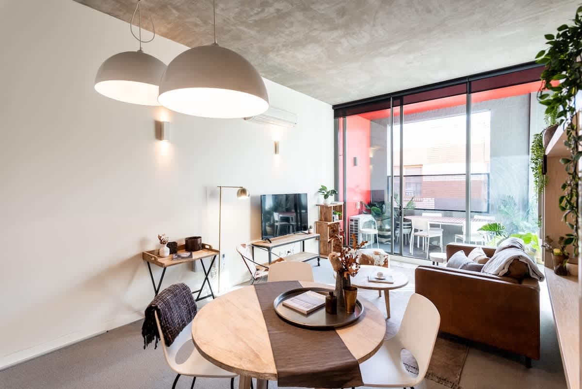 Furnished 1 Bedroom Apartment in Carlton