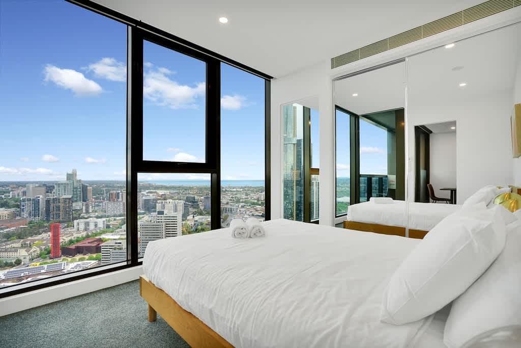 Furnished 2 Bedroom Rental in Southbank