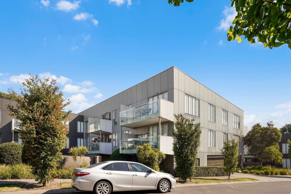 Furnished 2 Bedroom Apartment in Burwood