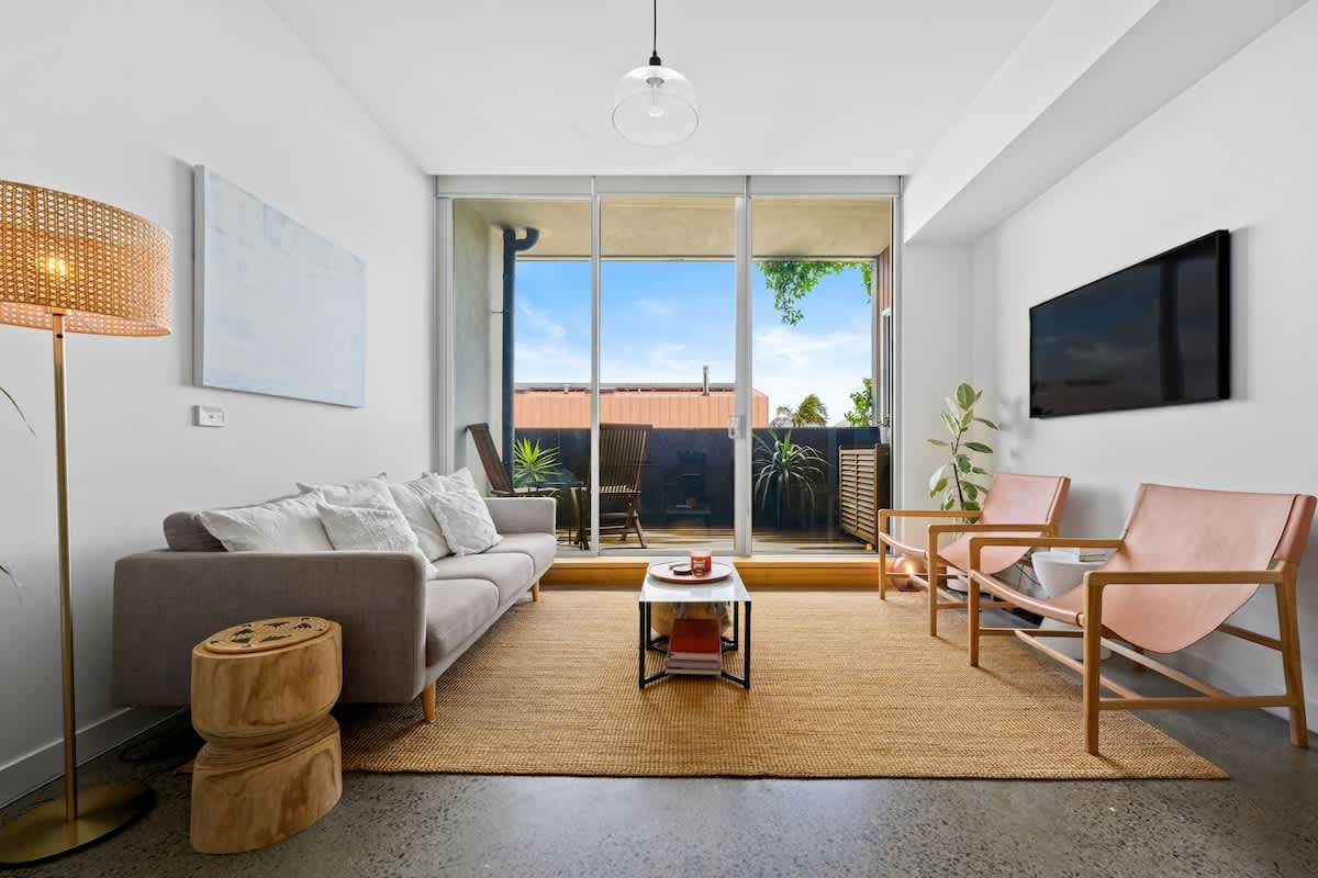 Furnished 2 Bedroom Apartment in Seddon