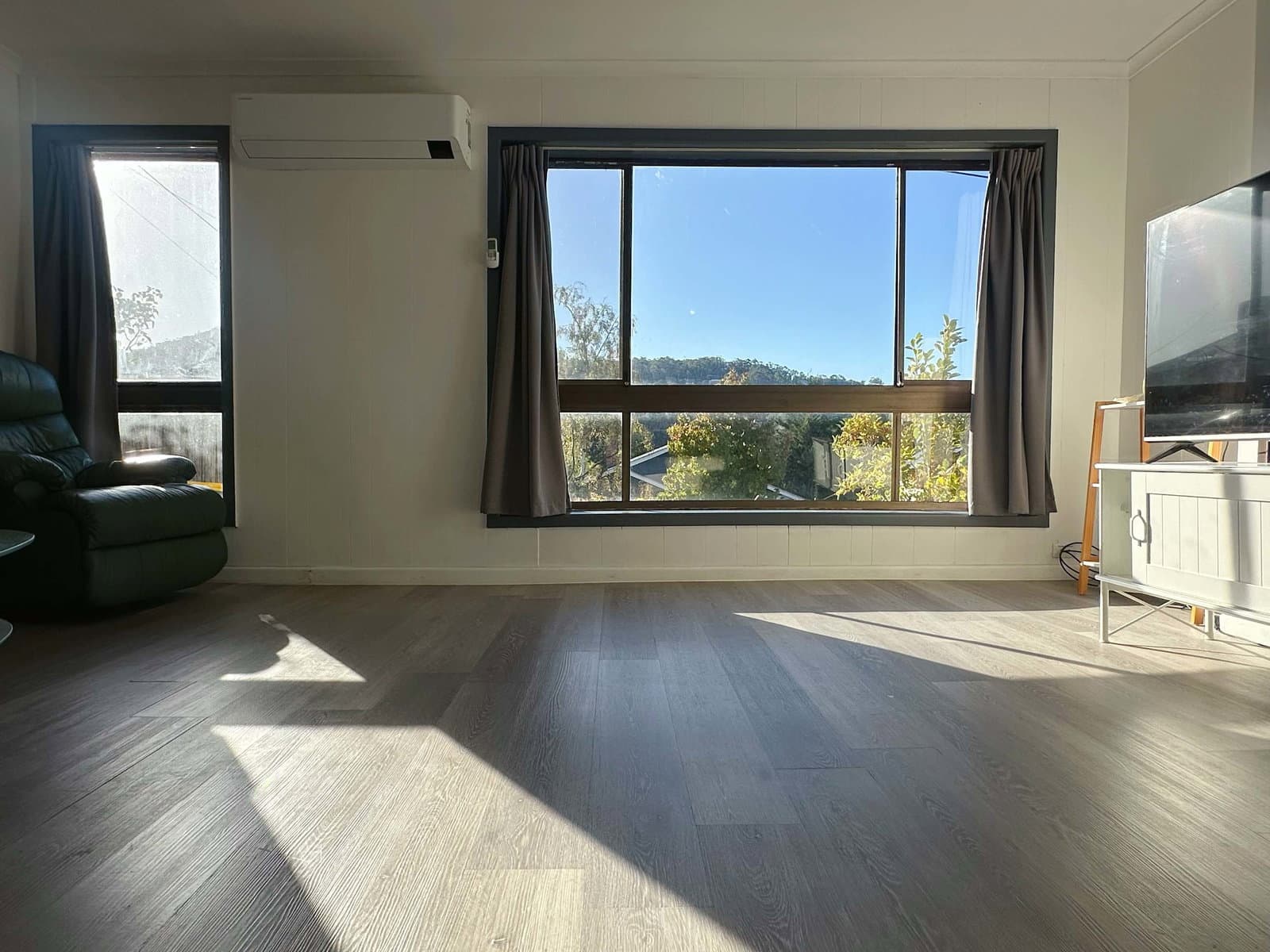 Furnished 3 Bedroom Rental in South Hobart