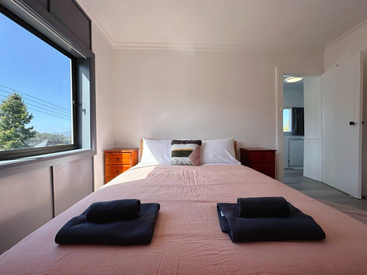 Furnished 3 Bedroom Rental in South Hobart