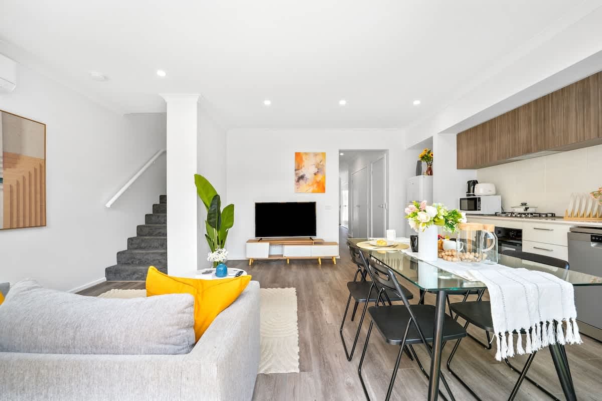Furnished 3 Bedroom House in Berwick