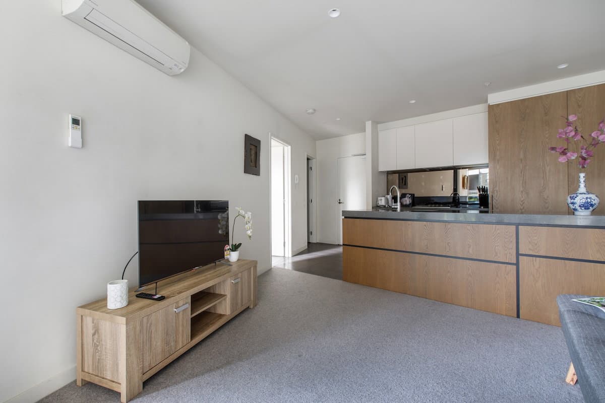 Furnished 1 Bedroom Apartment in South Yarra