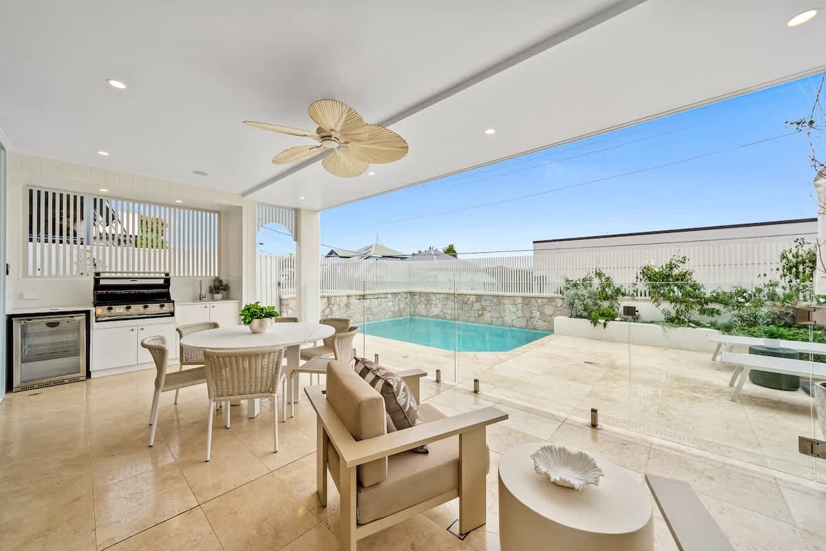 Furnished 4 Bedroom House in Rochedale South