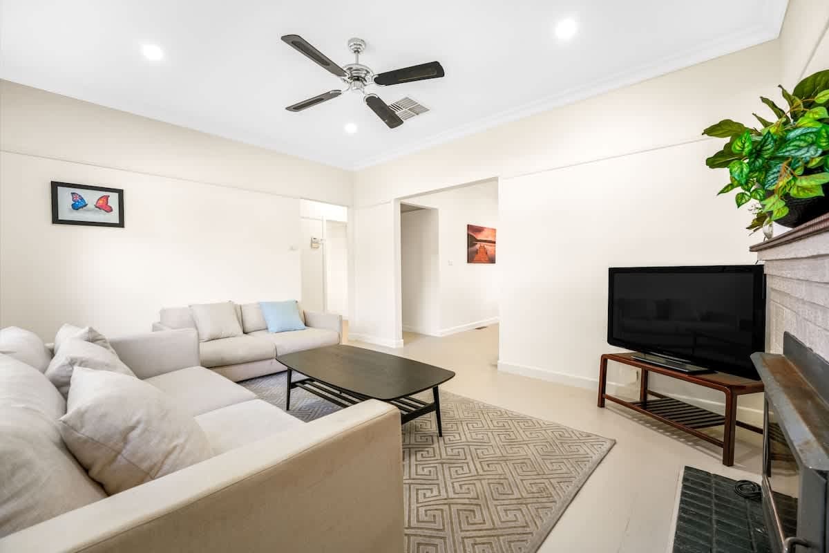 Furnished 3 Bedroom House in Heidelberg West