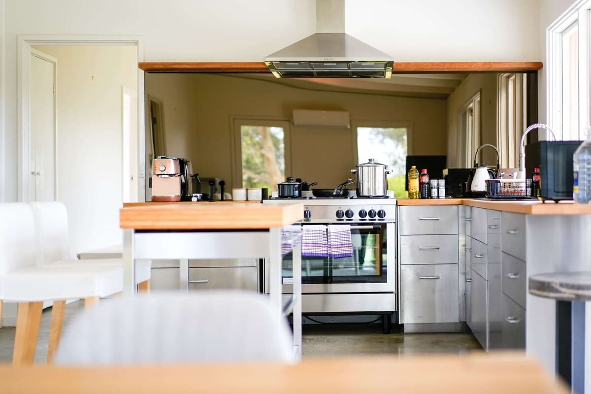 Furnished 2 Bedroom House in Dixons Creek