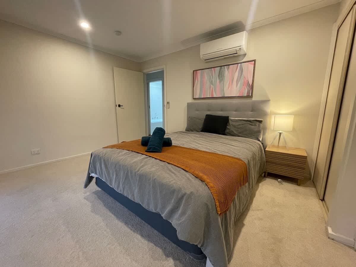 Furnished 2 Bedroom House in Mentone