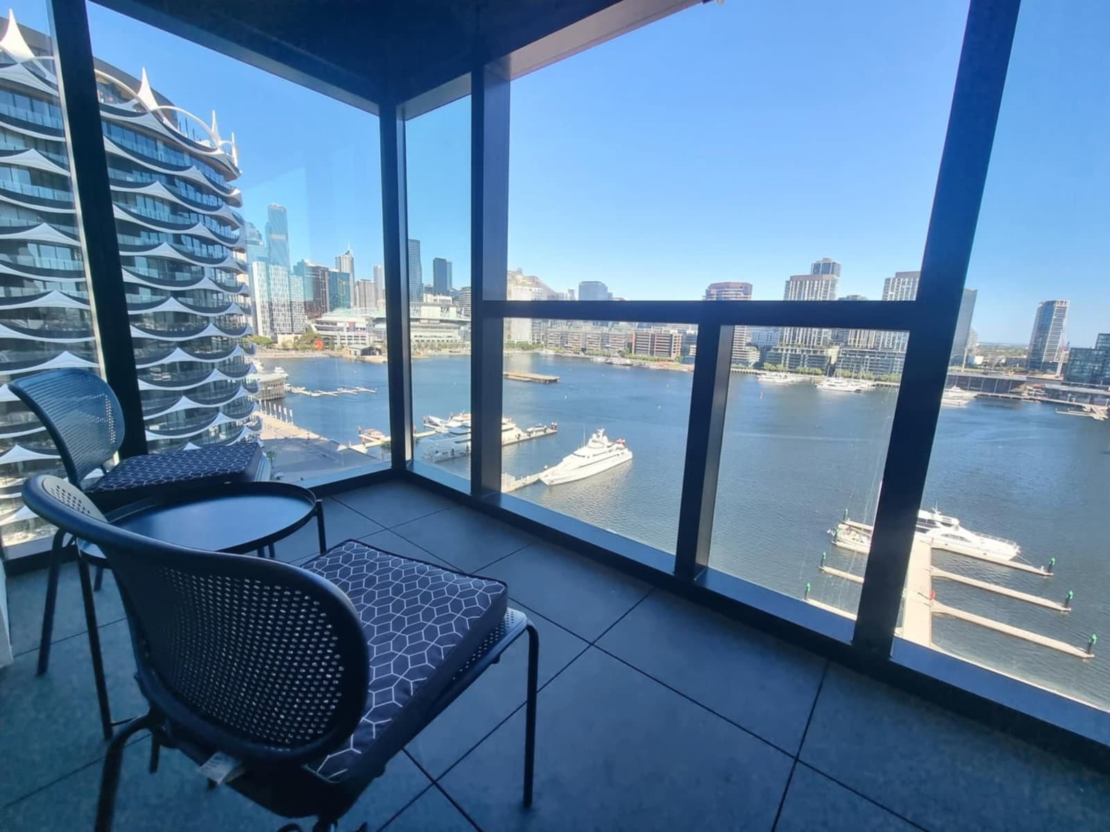 Furnished 1 Bedroom Apartment in Docklands