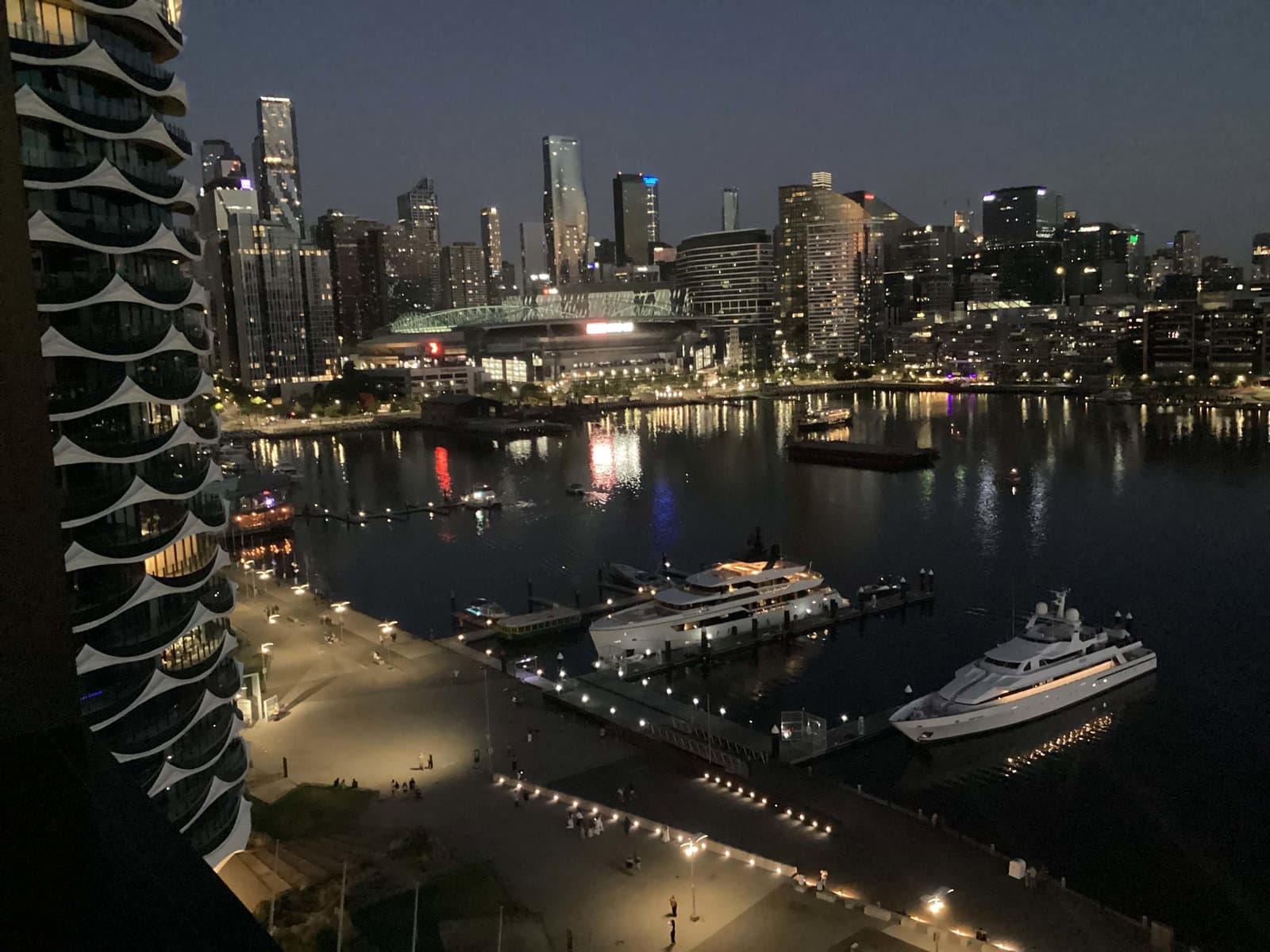 Furnished 1 Bedroom Apartment in Docklands