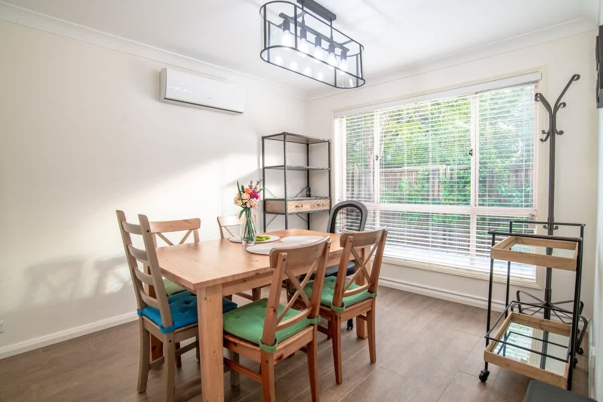 Furnished 3 Bedroom Rental in Dundas