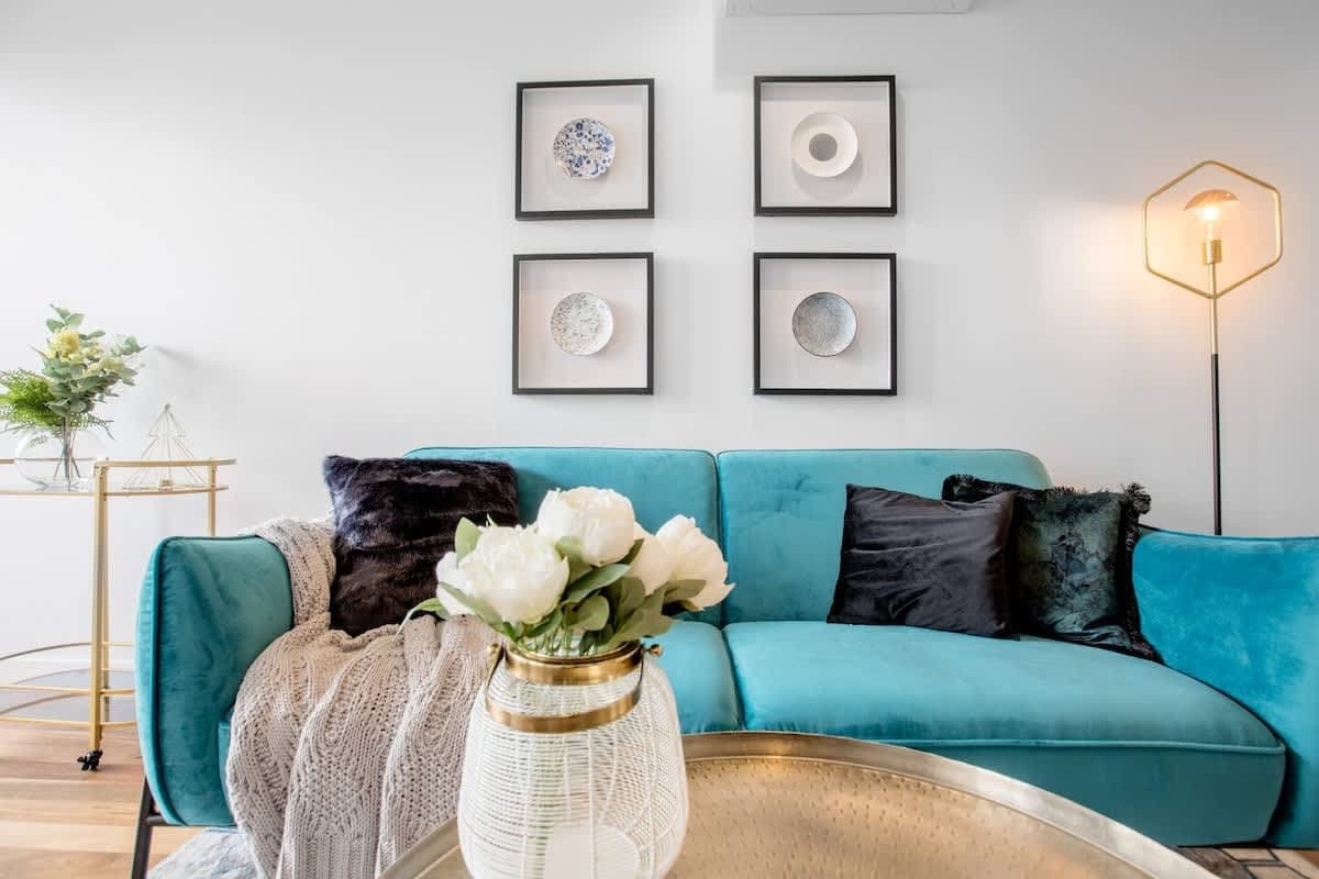 Furnished 2 Bedroom Apartment in Footscray