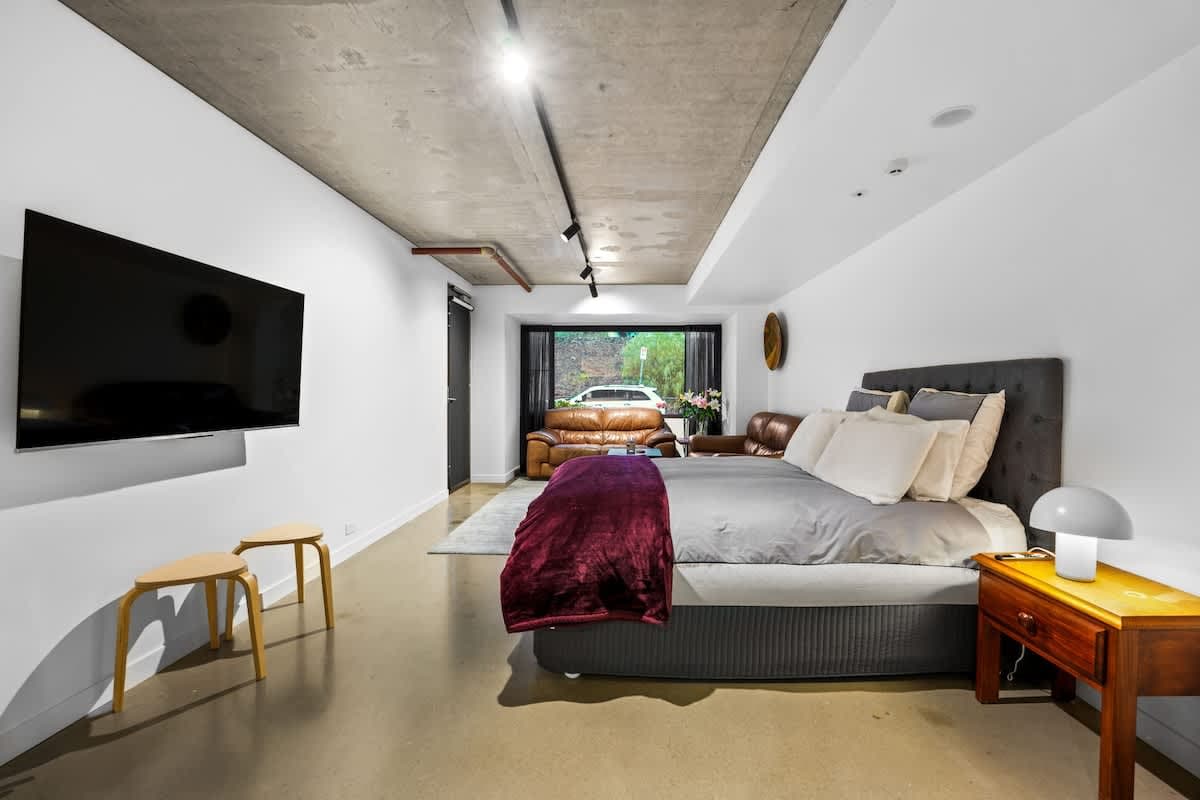 Furnished 1 Bedroom Apartment in Richmond