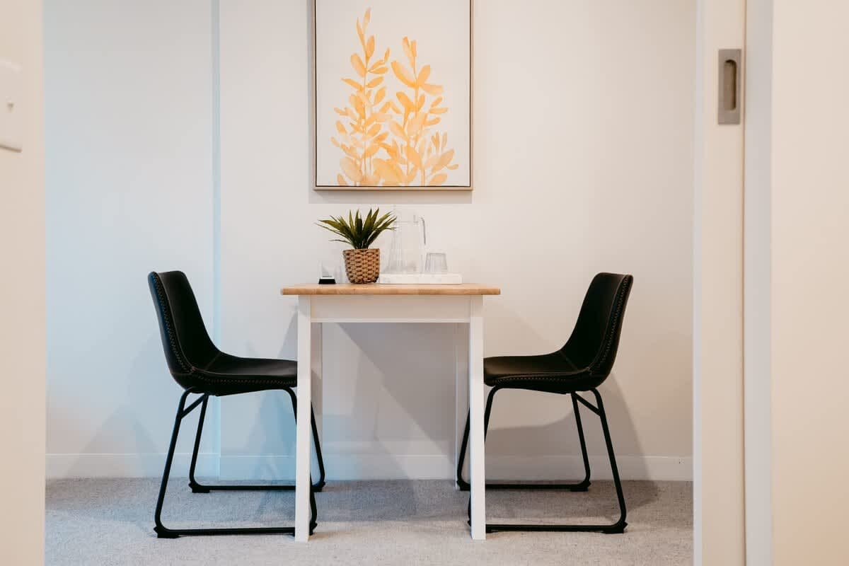 Furnished 1 Bedroom Apartment in Docklands