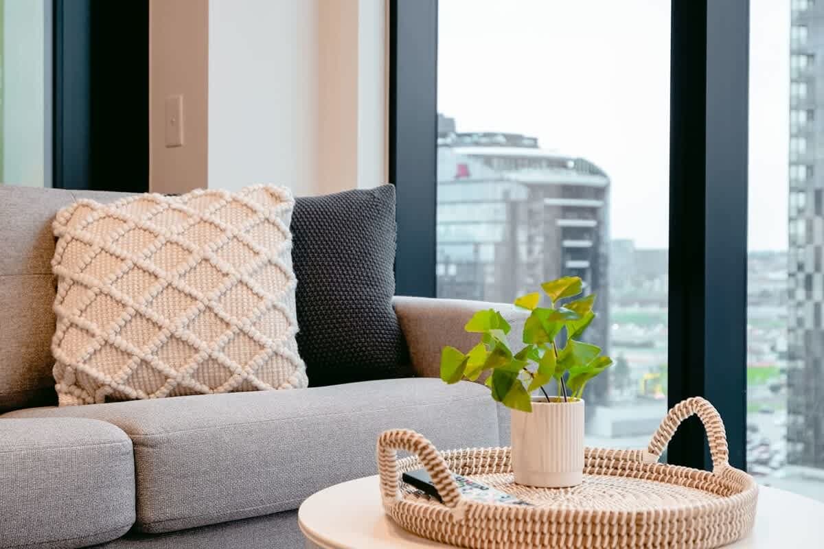 Furnished 1 Bedroom Apartment in Docklands