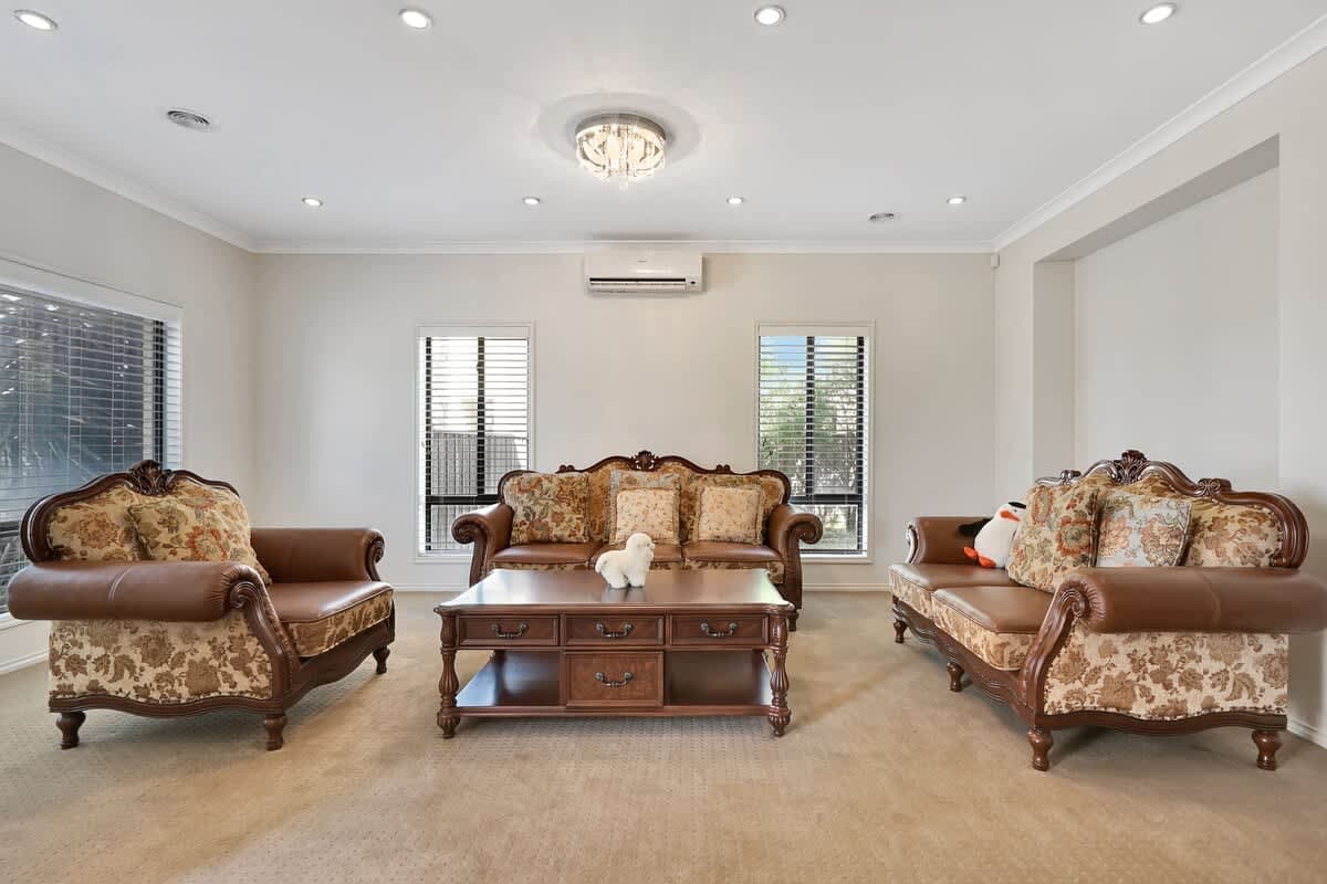 Furnished 4 Bedroom House in Point Cook