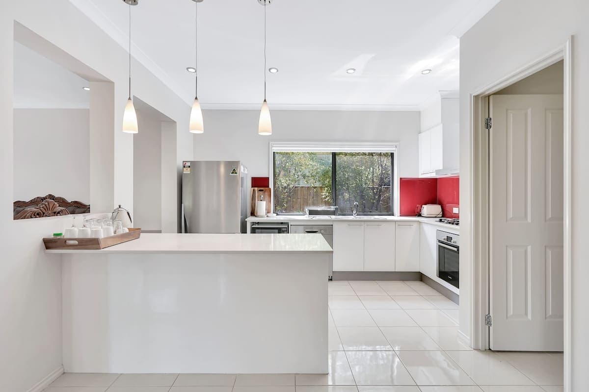 Furnished 4 Bedroom House in Point Cook