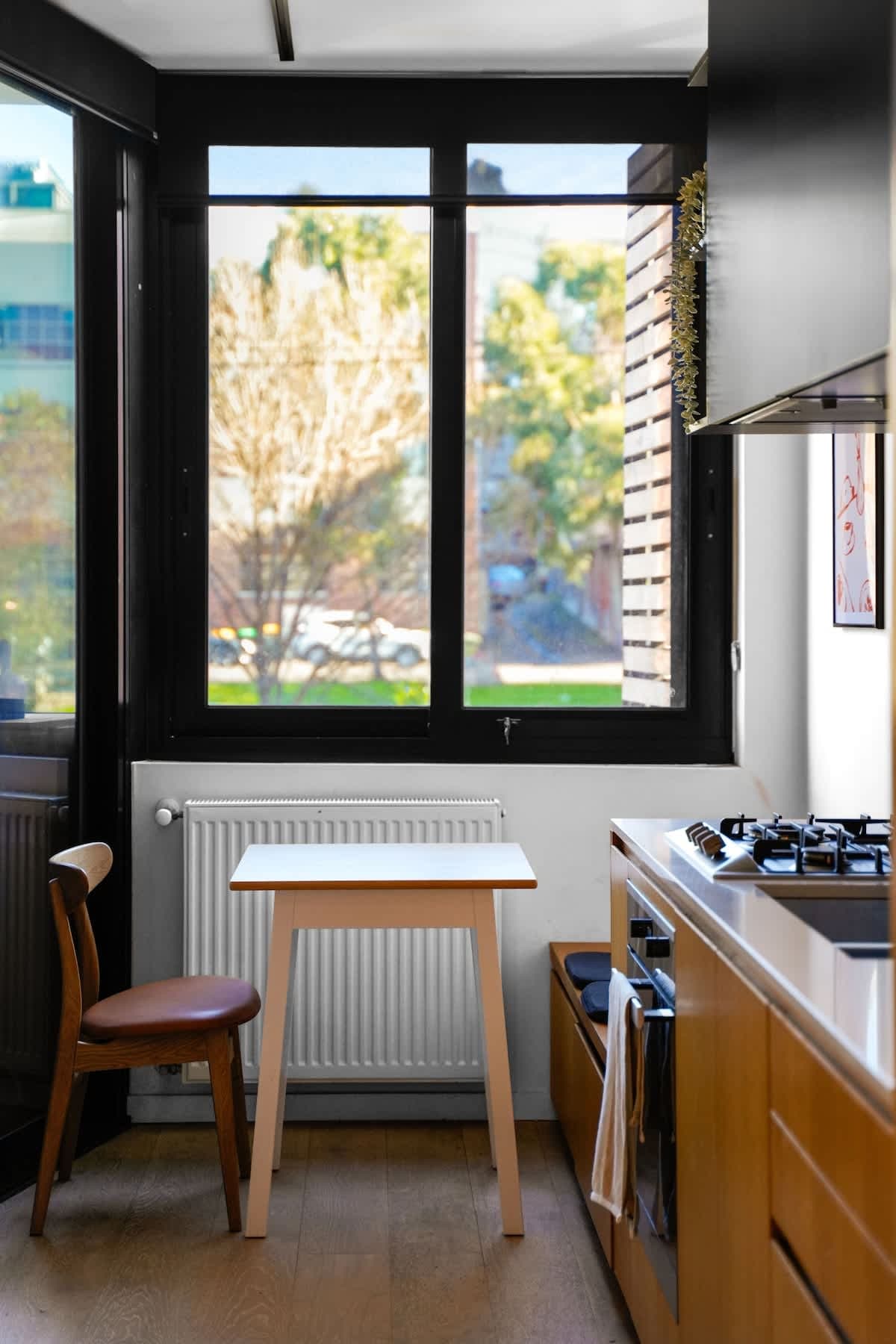 Furnished 1 Bedroom Apartment in Collingwood