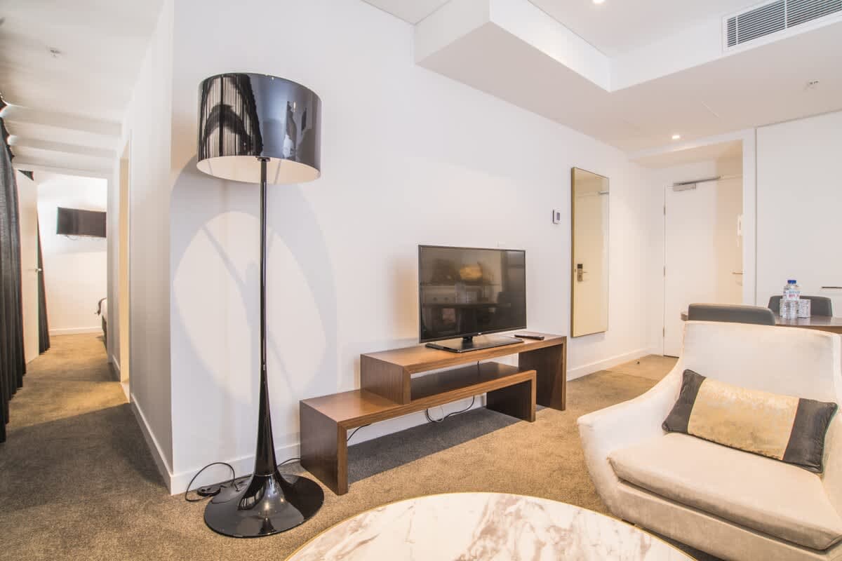 Furnished 1 Bedroom Apartment in Chatswood