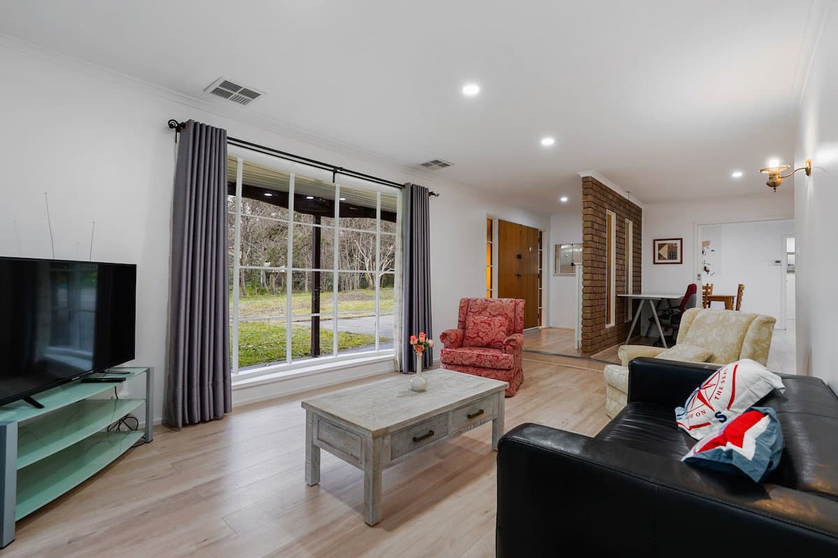 Furnished 4 Bedroom House in Donvale