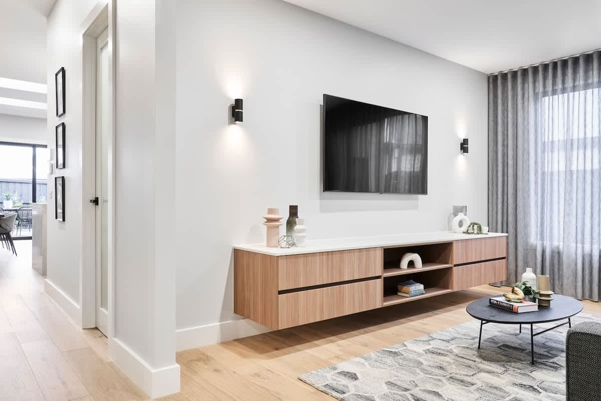Furnished 4 Bedroom House in Sunbury