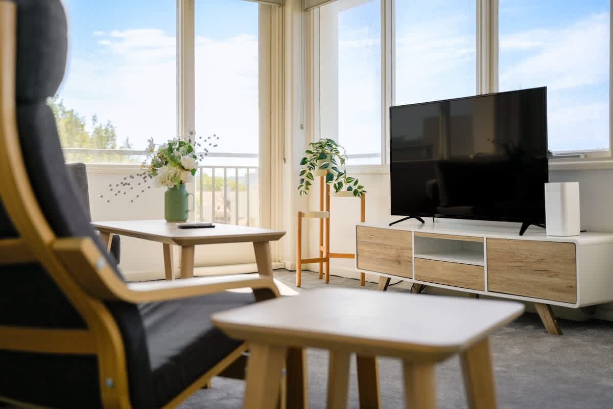 Furnished 1 Bedroom Apartment in St Kilda