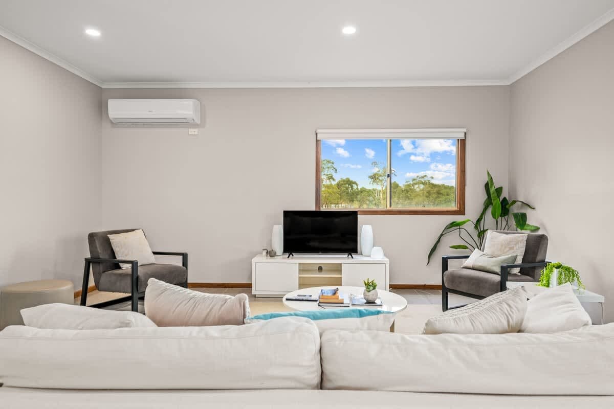 Furnished 1 Bedroom House in Hastings