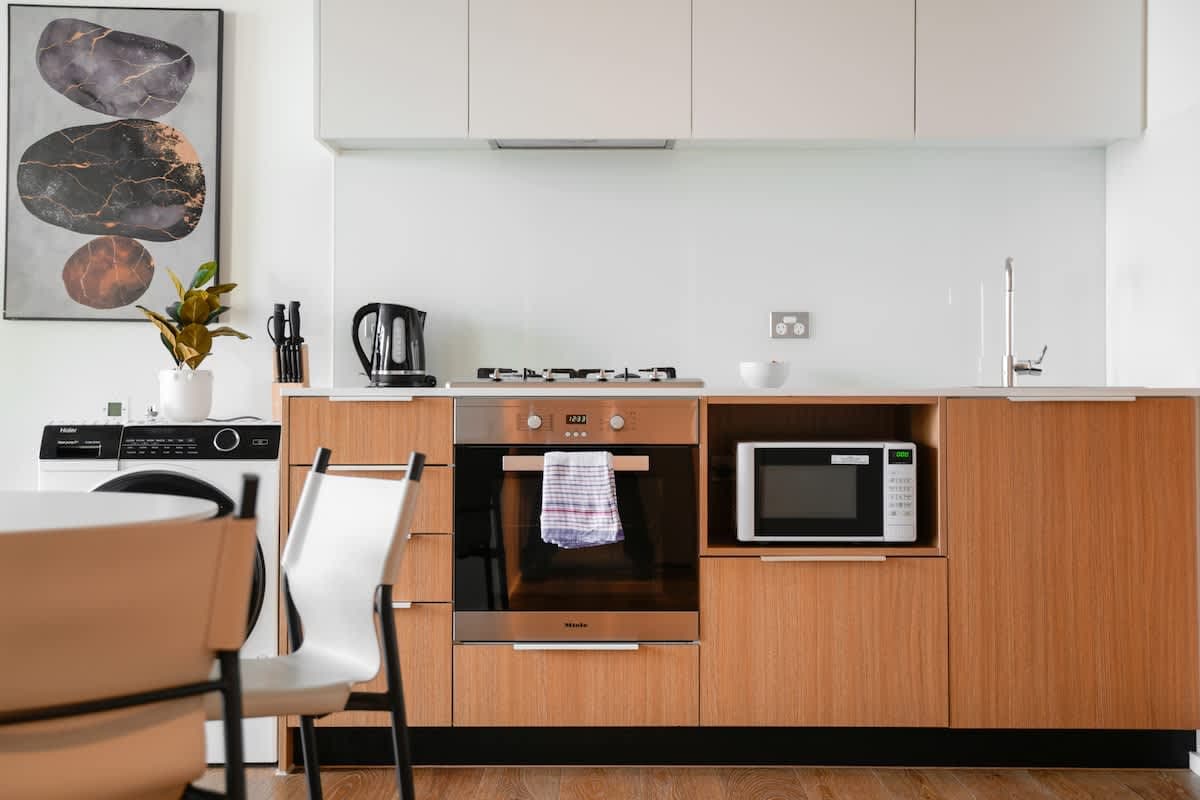 Furnished 1 Bedroom Apartment in Docklands