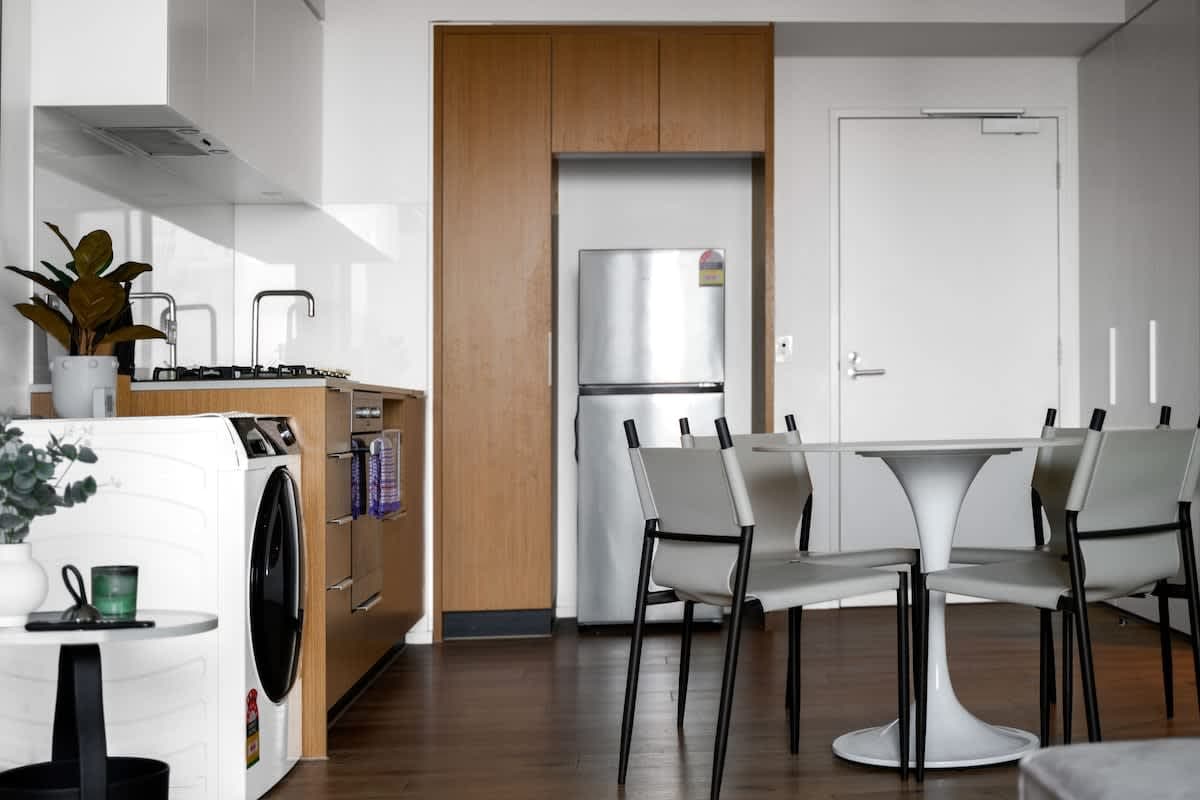 Furnished 1 Bedroom Apartment in Docklands