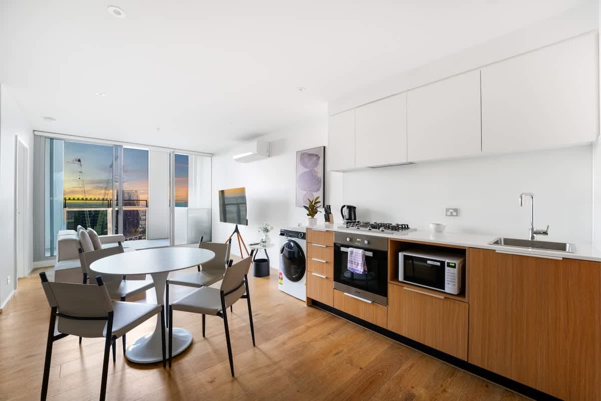 Furnished 1 Bedroom Apartment in Docklands
