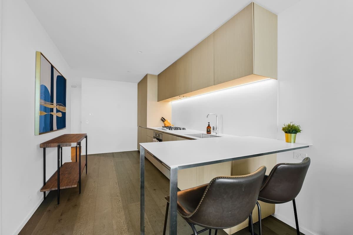 Furnished 2 Bedroom Apartment in Southbank