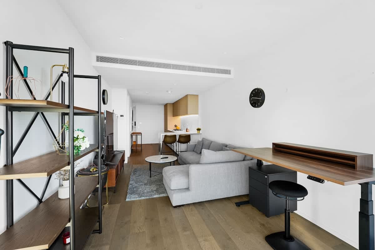 Furnished 2 Bedroom Apartment in Southbank