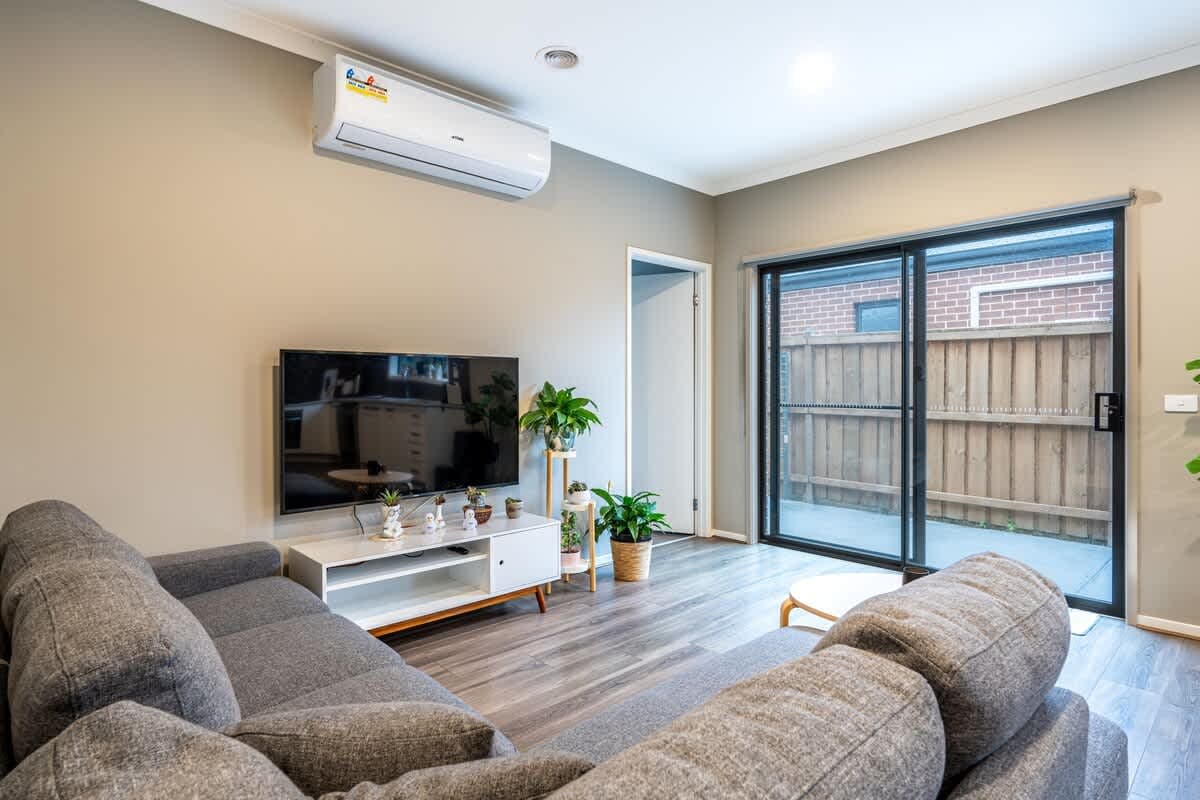 Furnished 4 Bedroom House in Clyde