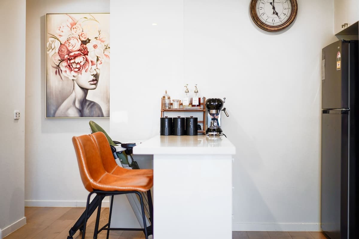Furnished 2 Bedroom Apartment in Bentleigh