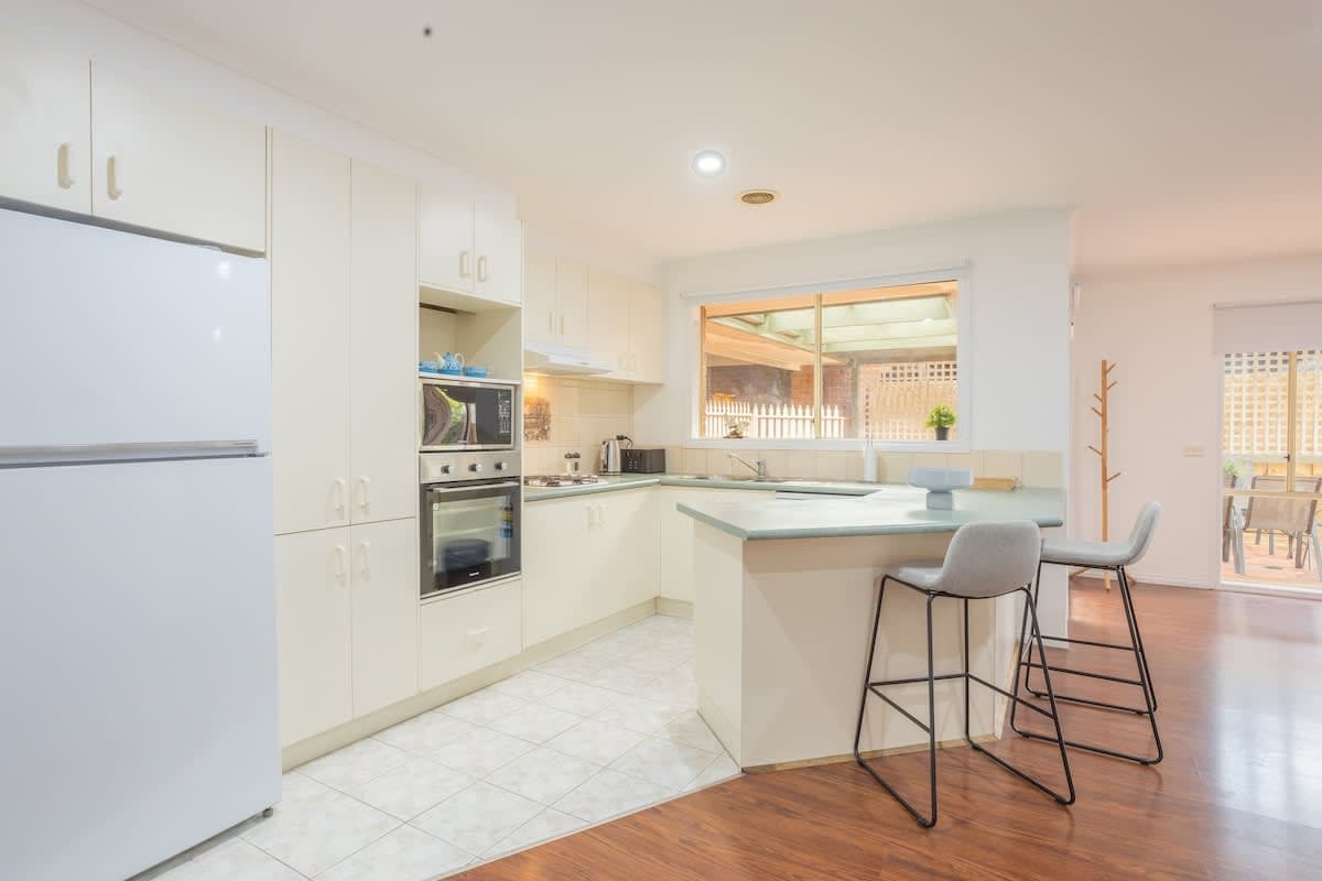Furnished 3 Bedroom House in Hoppers Crossing