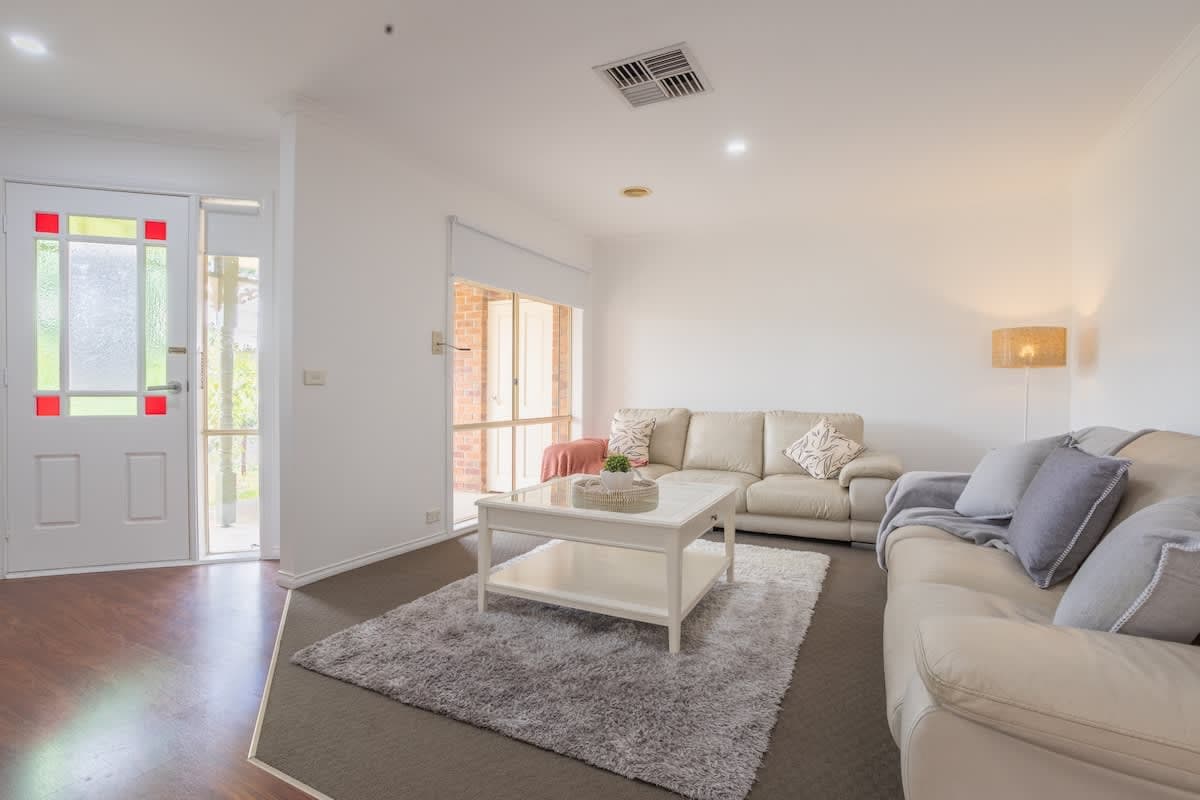 Furnished 3 Bedroom House in Hoppers Crossing