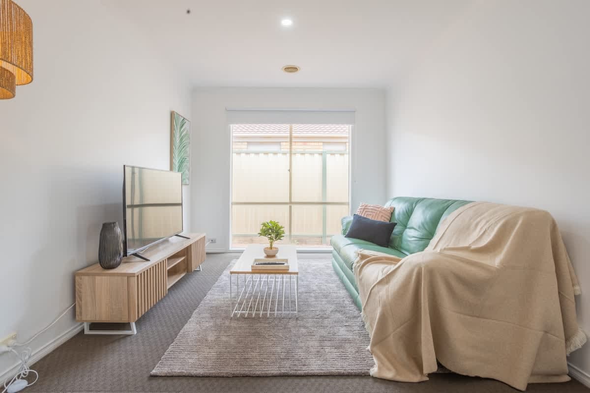 Furnished 3 Bedroom House in Hoppers Crossing