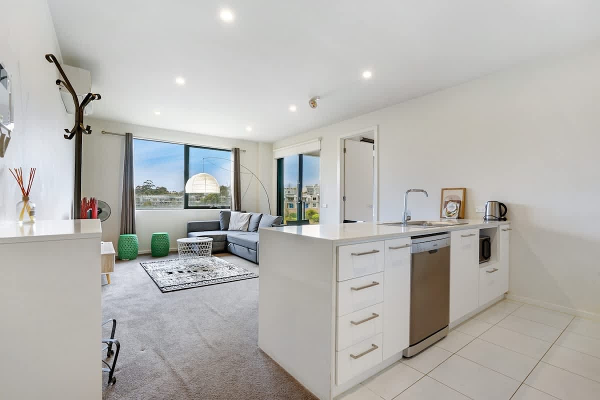 Furnished 2 Bedroom Apartment in Bundoora