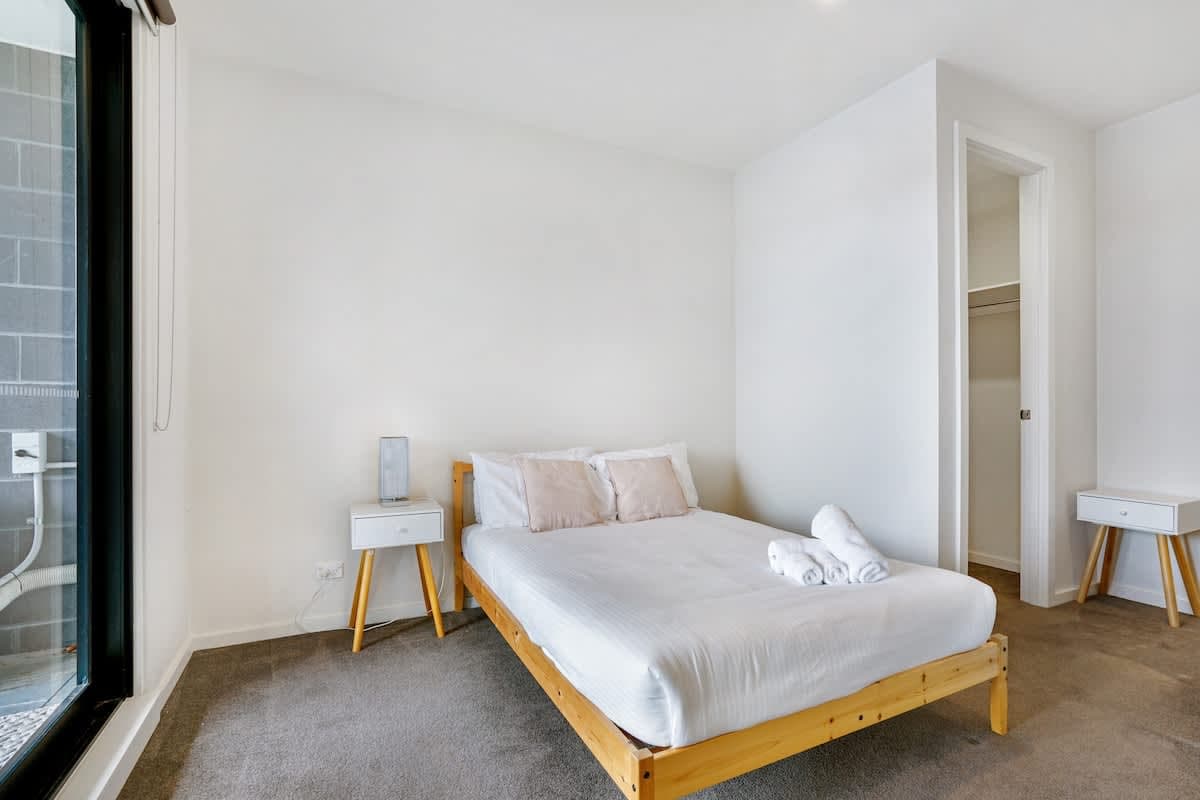 Furnished 2 Bedroom Apartment in Bundoora
