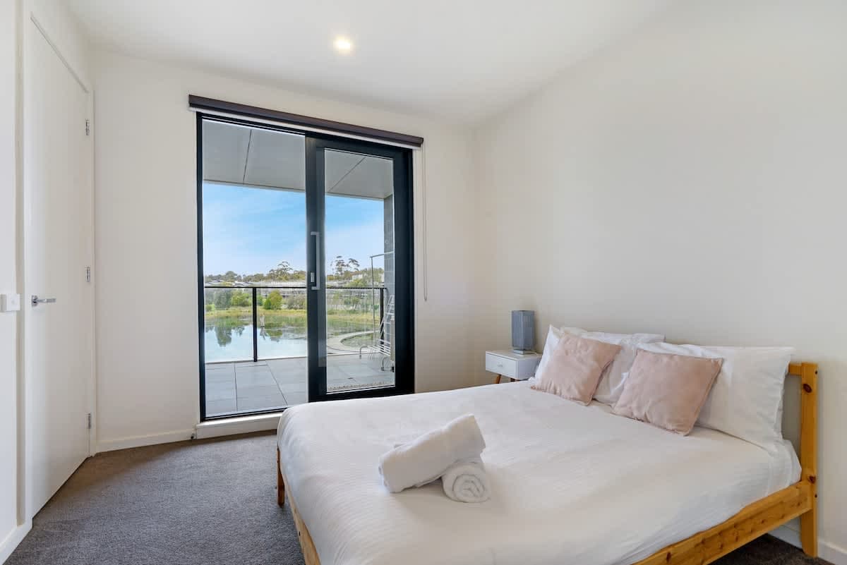 Furnished 2 Bedroom Apartment in Bundoora