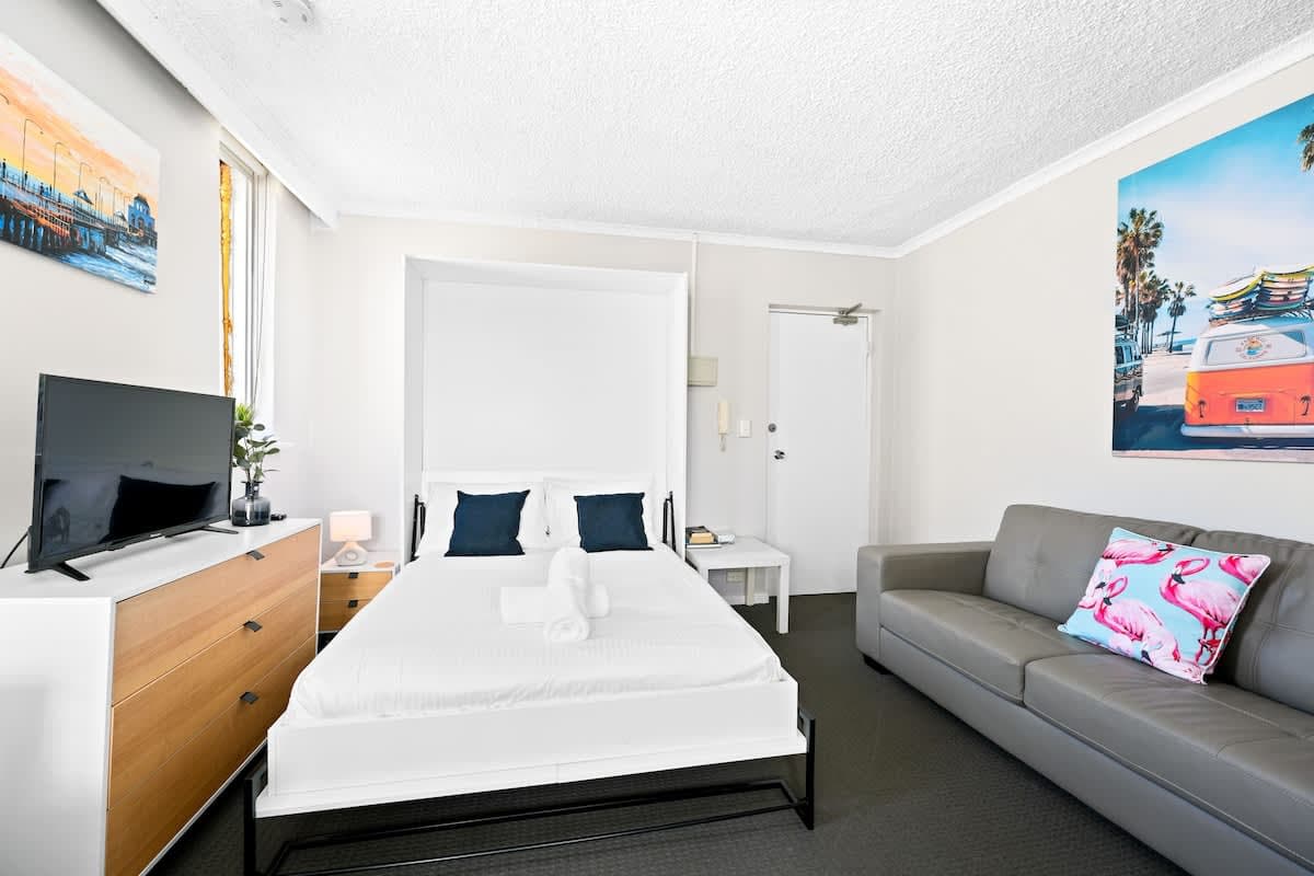 Furnished 1 Bedroom Rental in St Kilda